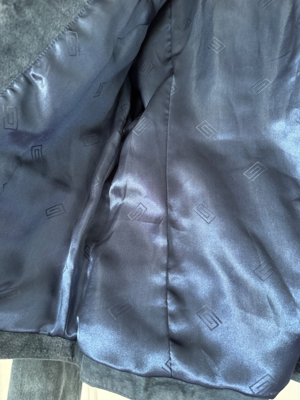 Leather Jacket - Picture 4 of 8